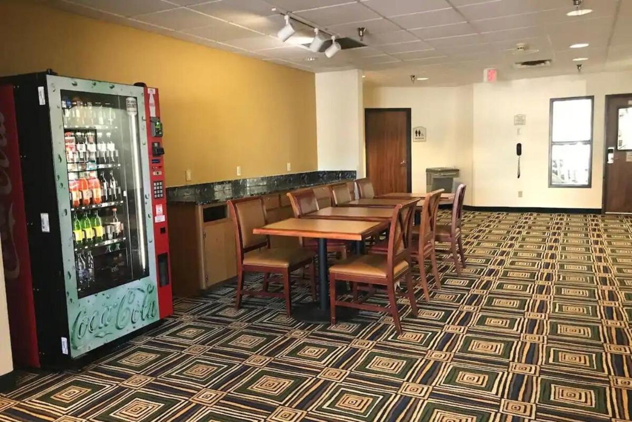 Norwood Inn & Suites Eagan St Paul & Mall Of America Exteriör bild